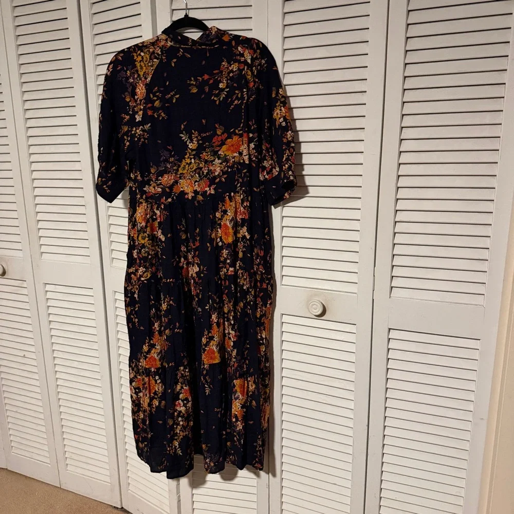 NWT beautiful midi length black flowered button down with short sleeves - Picture 2 of 2
